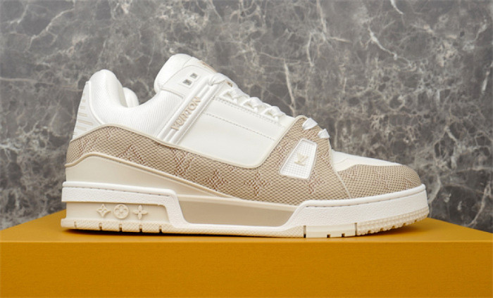 LOU1VTON SNEAKER
