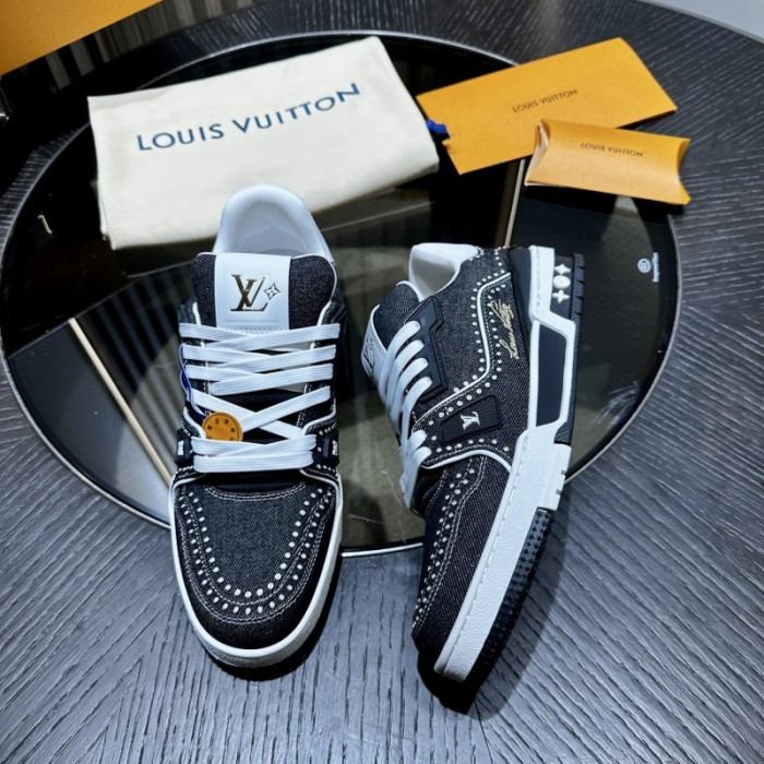 LOU1VTON SNEAKER