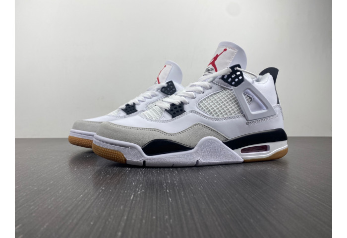 Nike SB x Air Jordan 4 customize