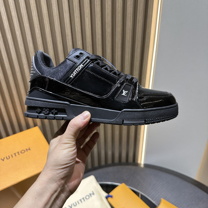 LOU1VTON SNEAKER