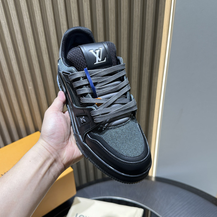 LOU1VTON SNEAKER