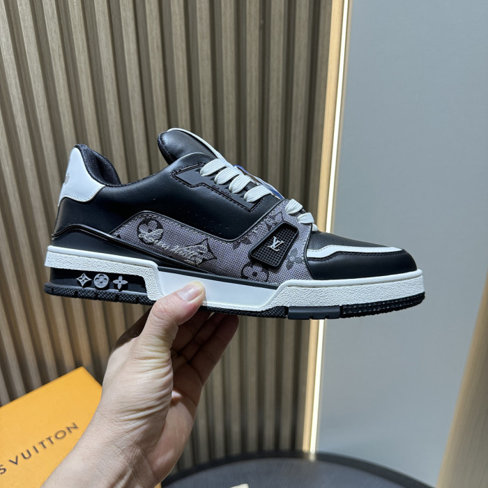 LOU1VTON SNEAKER
