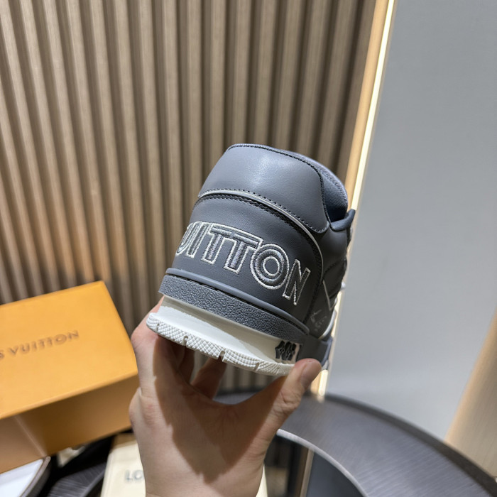 LOU1VTON SNEAKER