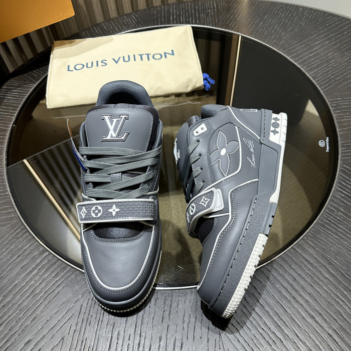 LOU1VTON SNEAKER