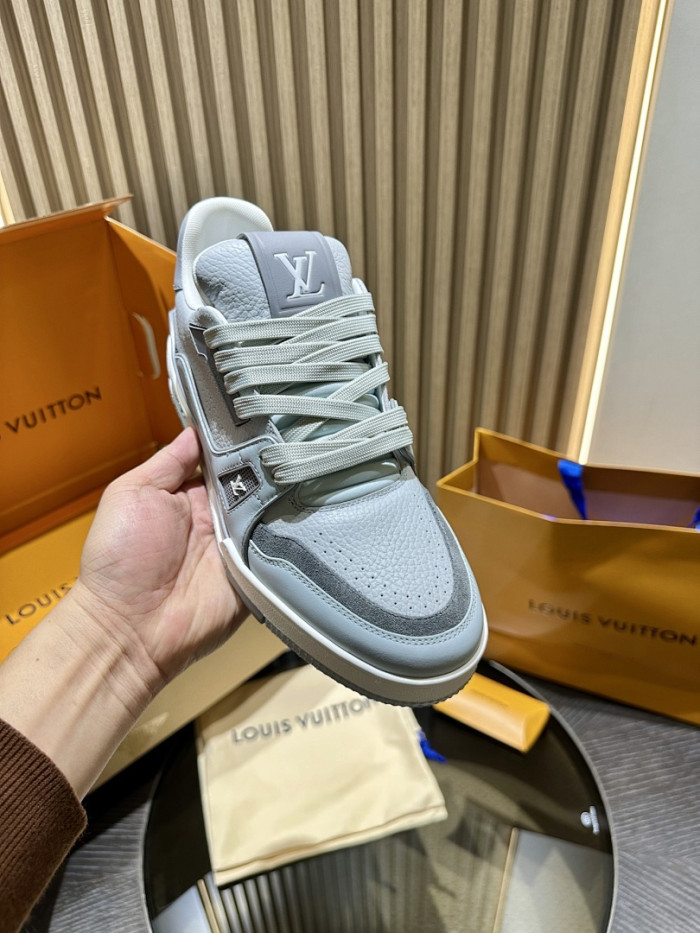 LOU1VTON SNEAKER