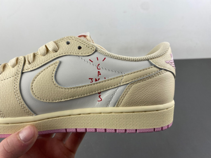 Travis Scott x Air Jordan 1 Low OG IQ7604-100
