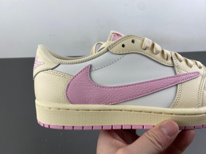 Travis Scott x Air Jordan 1 Low OG IQ7604-100