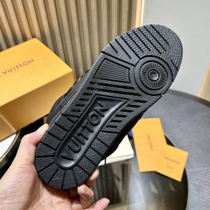 LOU1VTON SNEAKER