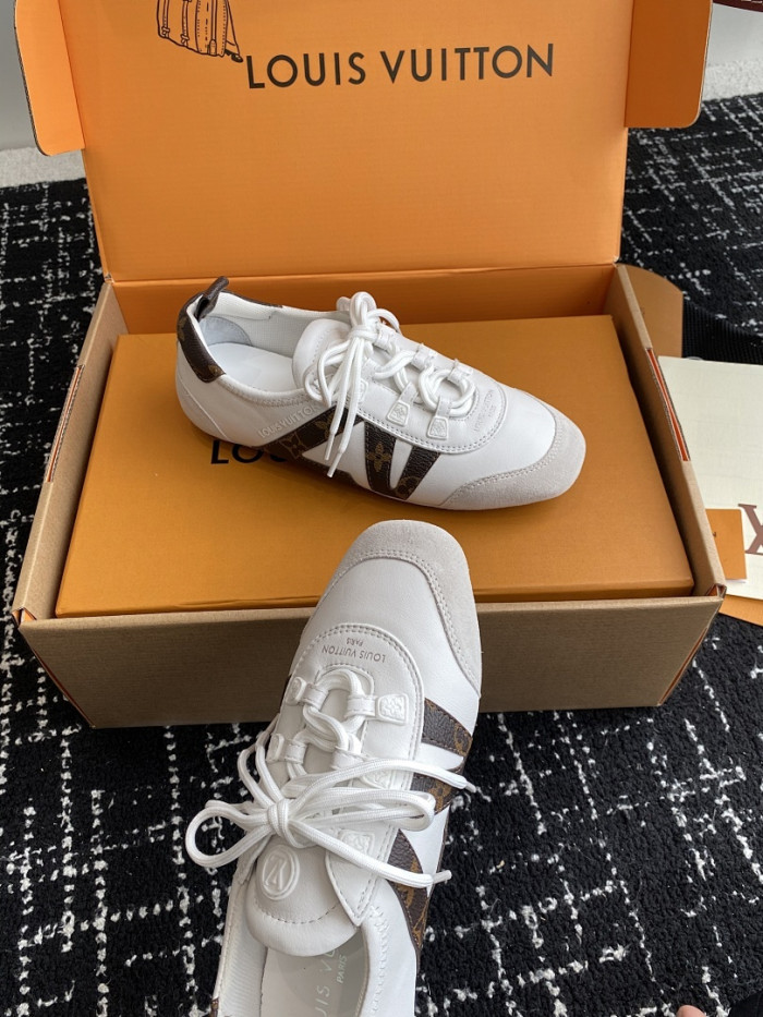 LOU1VTON SNEAKER