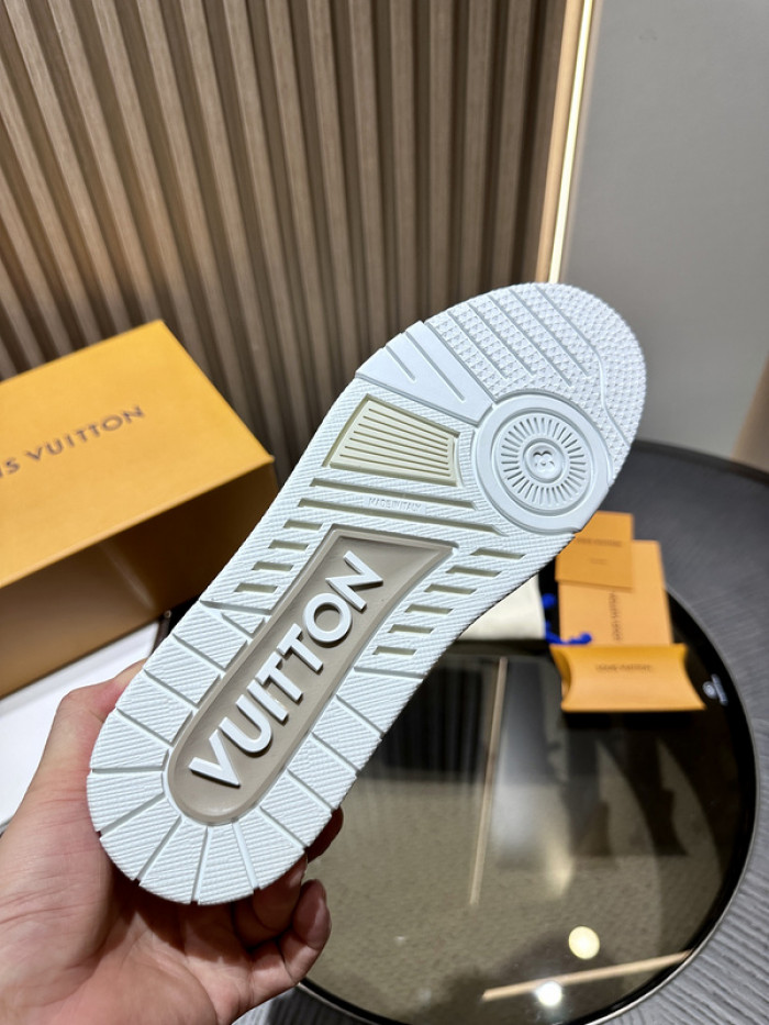 LOU1VTON SNEAKER