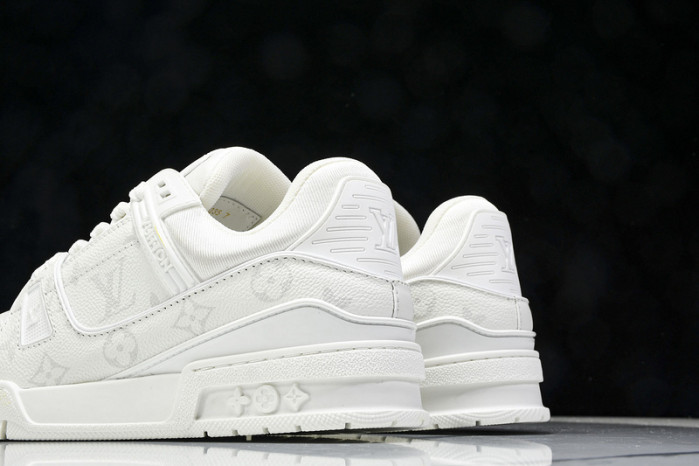 LOU1VTON SNEAKER