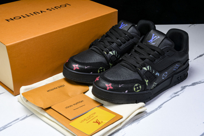 LOU1VTON SNEAKER