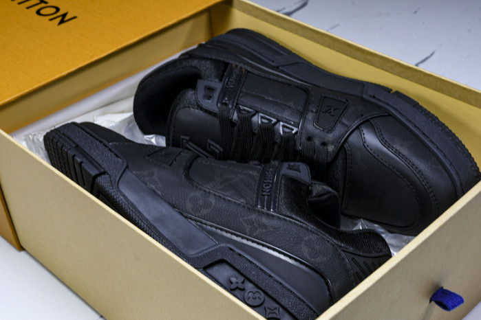 LOU1VTON SNEAKER