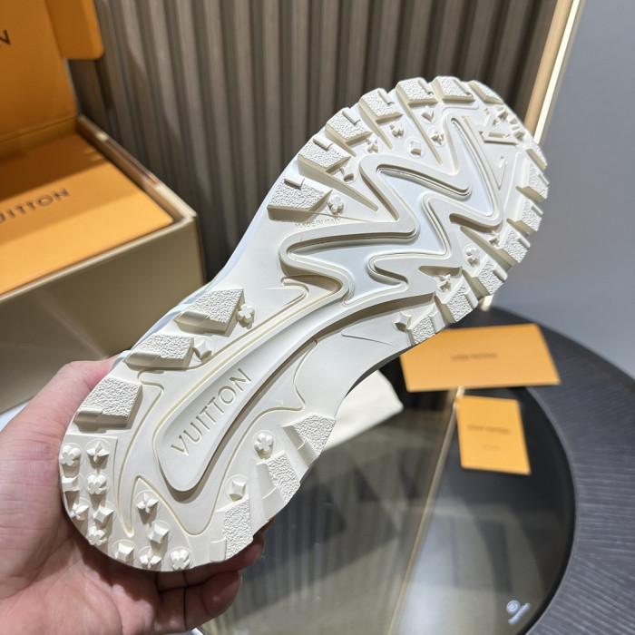 LOU1VTON SNEAKER