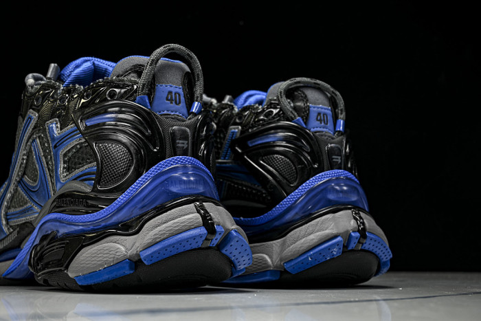 BLCG RUNNER SNEAKER