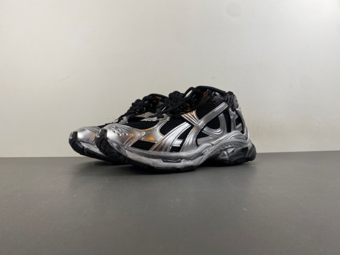 BLCG RUNNER SNEAKER