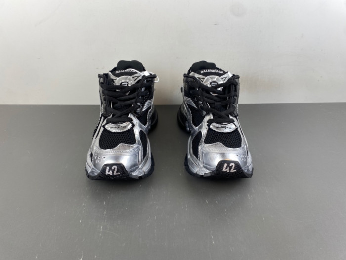 BLCG RUNNER SNEAKER