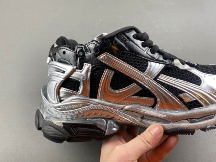 BLCG RUNNER SNEAKER