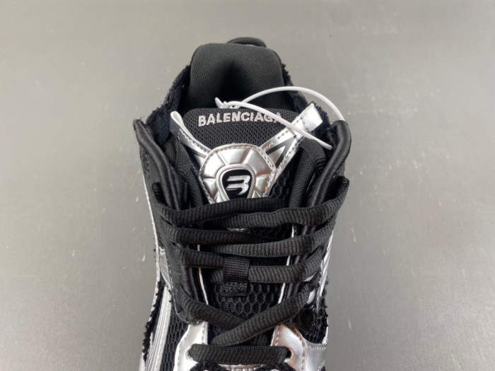 BLCG RUNNER SNEAKER