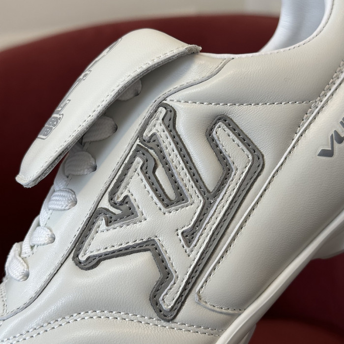 LOU1VTON SNEAKER