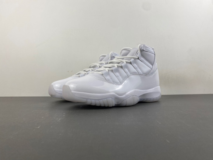 Air Jordan 11 Pack Expected Fall COMME des GARÇONS (2026) IV7639-100