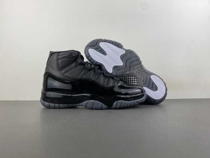Air Jordan 11 Pack Expected Fall COMME des GARÇONS (2026) IV7639-001