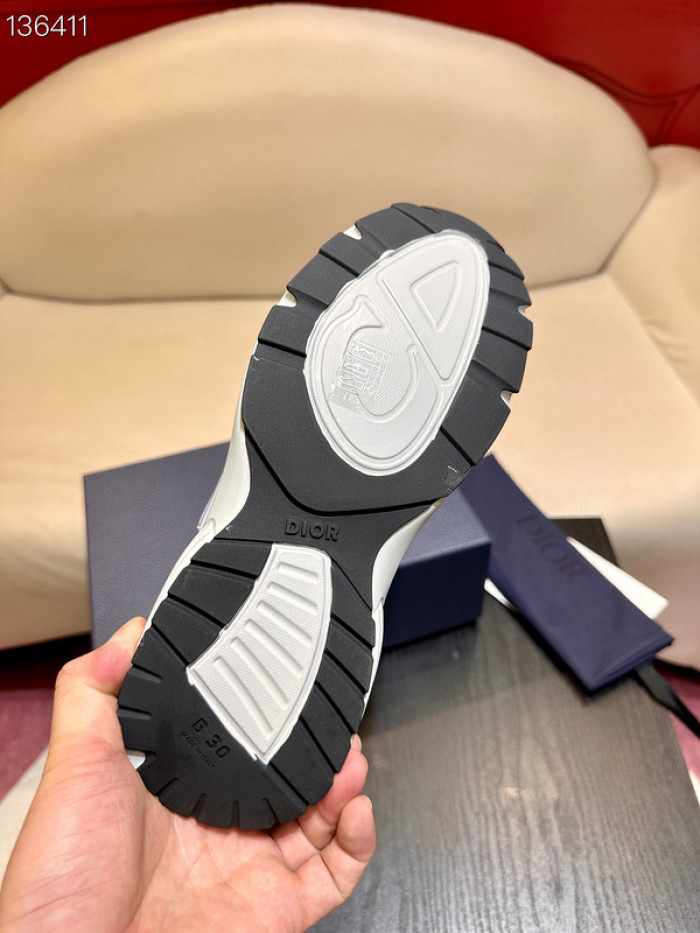 D1OR B30 SNEAKER