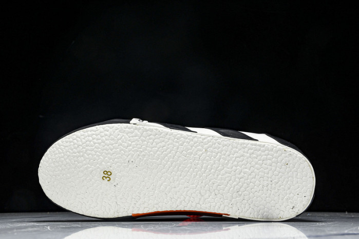 OFF-WHITE Canvas Sneaker