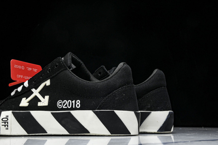 OFF-WHITE Canvas Sneaker