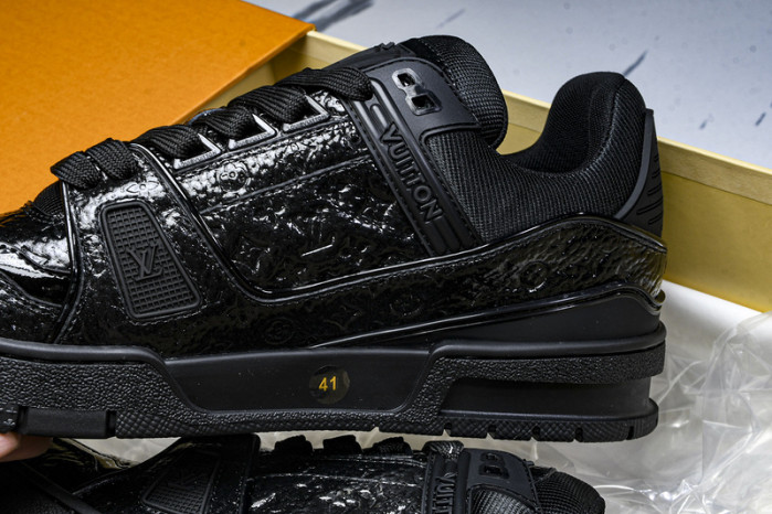 LOU1VTON SNEAKER