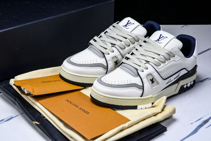 LOU1VTON SNEAKER