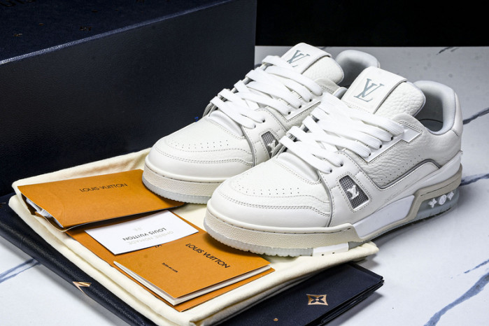 LOU1VTON SNEAKER