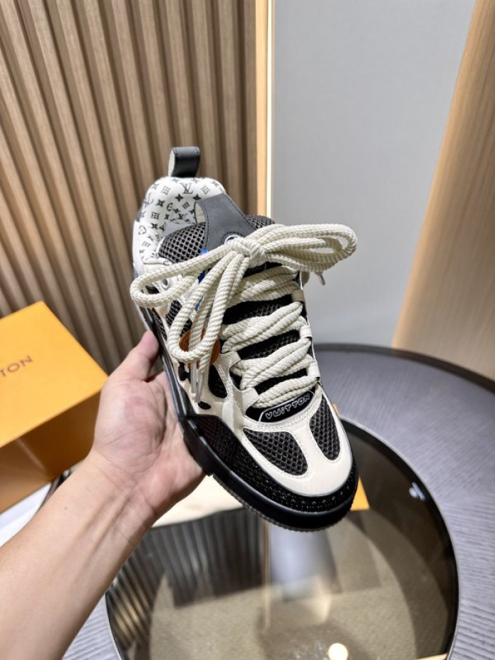 LOU1VTON SNEAKER