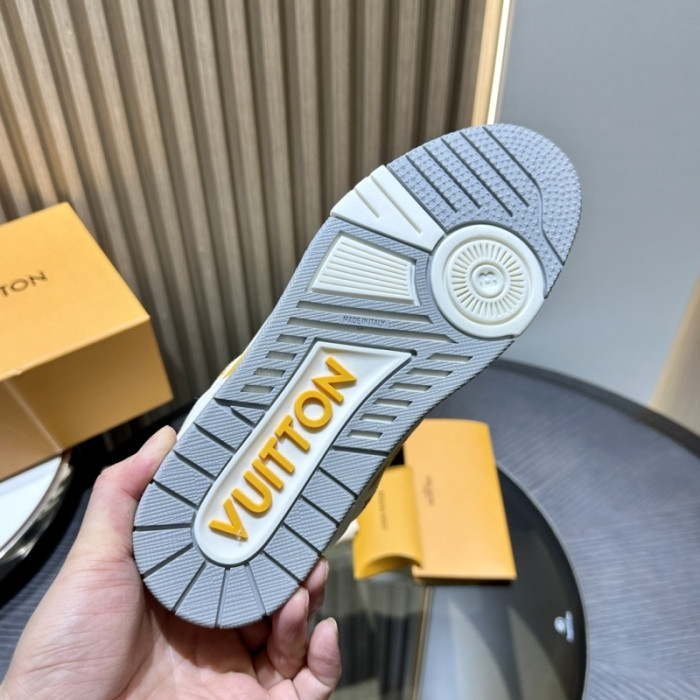 LOU1VTON SNEAKER