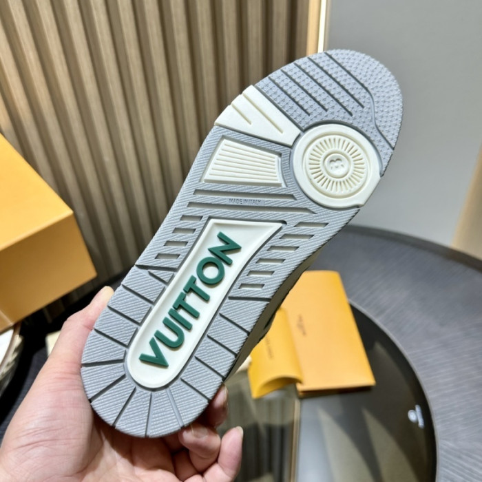 LOU1VTON SNEAKER