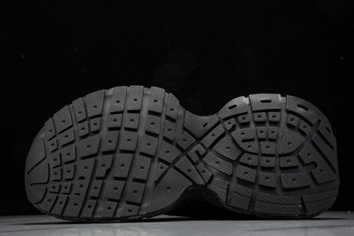 BLCG RUNNER SNEAKER (crystal)