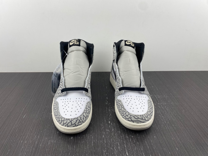 Air Jordan 1 Retro High OG "White Cement" DZ5485-052