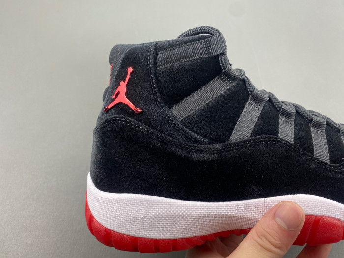Air Jordan 11 WMNS “Bred Velvet”