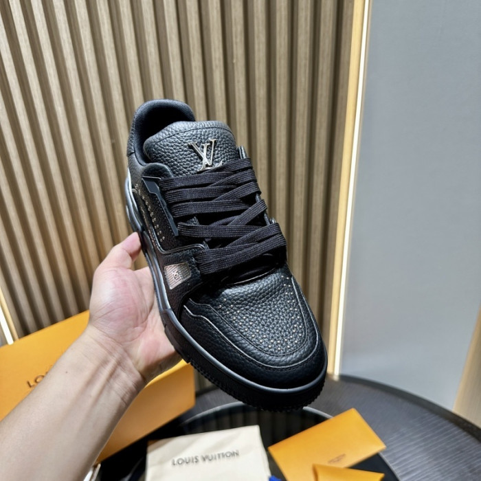 LOU1VTON SNEAKER