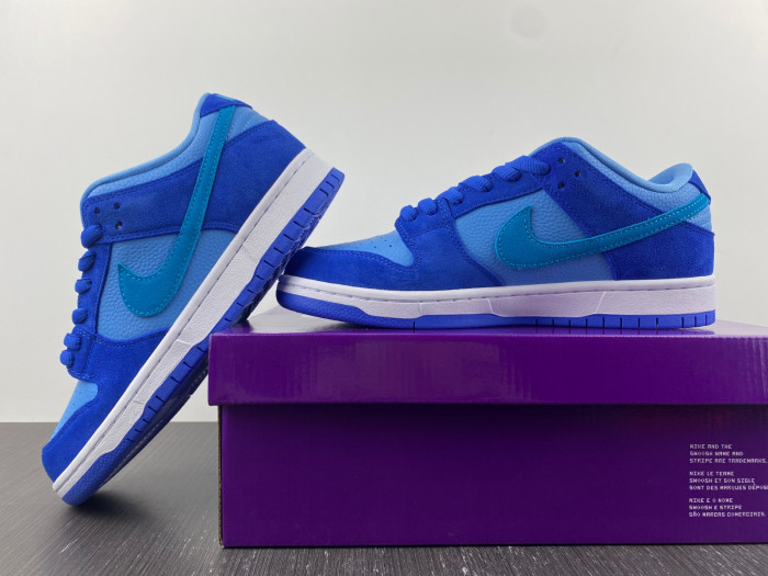nike sb dunk low "blue raspberry" dm0807-400