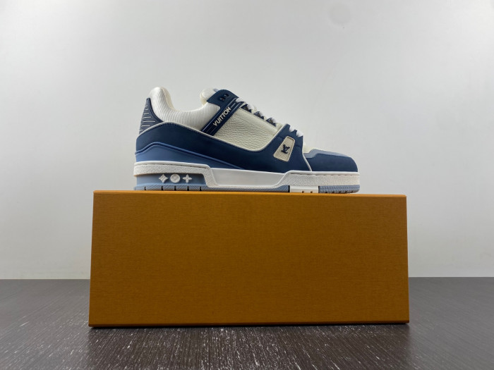 LOU1VTON trainer (EU47)