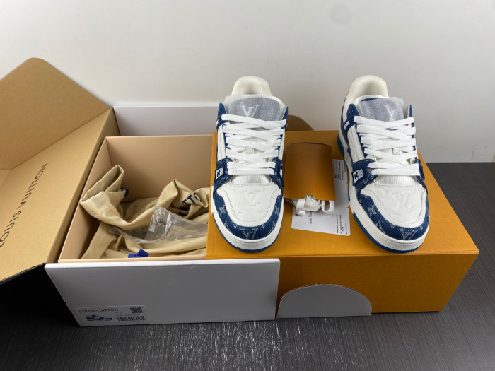 LOU1VTON trainer (EU47)