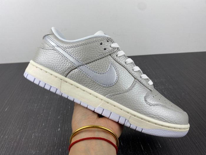 nike dunk low metallic silver - dx3197-095