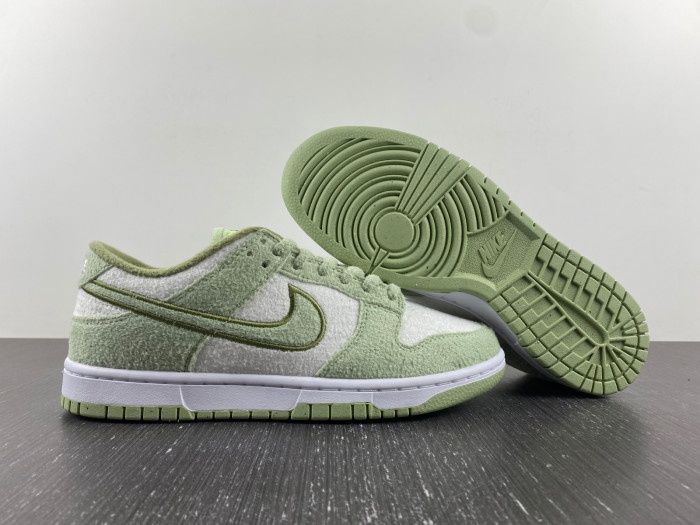 nike dunk low fleece green dq7579-300