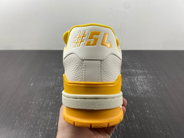 LOU1VTON trainer (EU47)