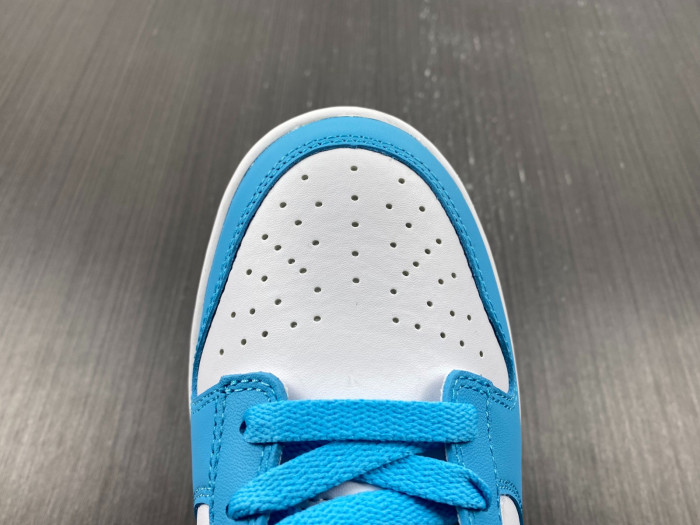 kyrie irving x nike dunk low gs dn4179-400