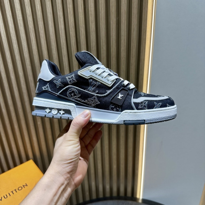 LOU1VTON SNEAKER