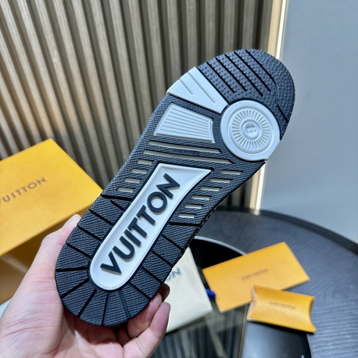 LOU1VTON SNEAKER