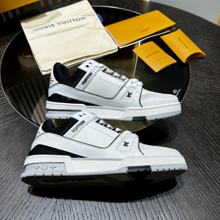 LOU1VTON SNEAKER