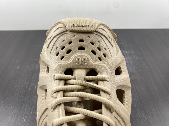 blc* hd lace-up sneaker